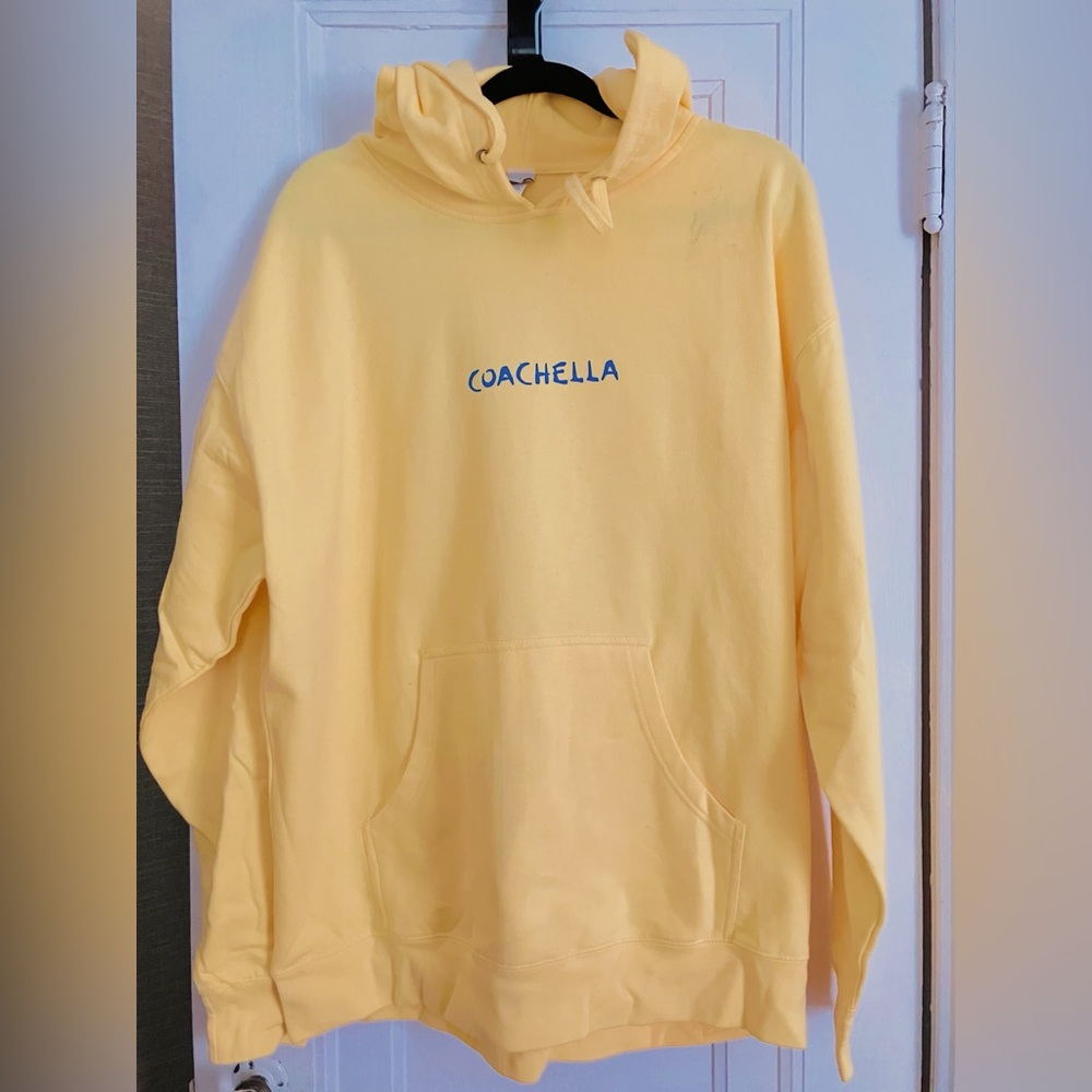 NEW. 2019 Official Coachella Sweatshirt Hoodie with cool logo. Unisex. XL.